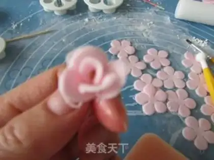 Make Rolling sugar cake step 24