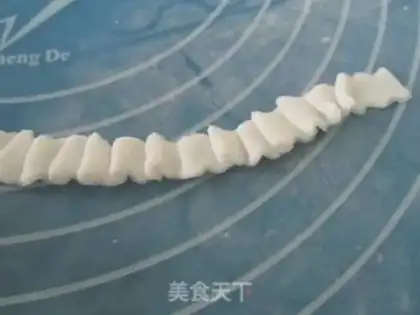 Make Rolling sugar cake step 52
