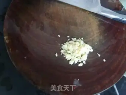 Make The beanfish fried the bitter melon step 2