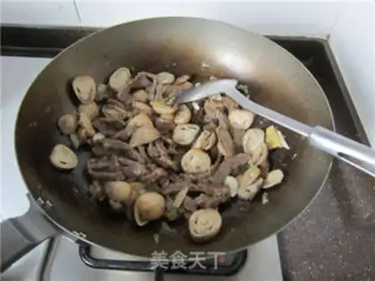 Make Pelican herbal mushrooms, willows step 6