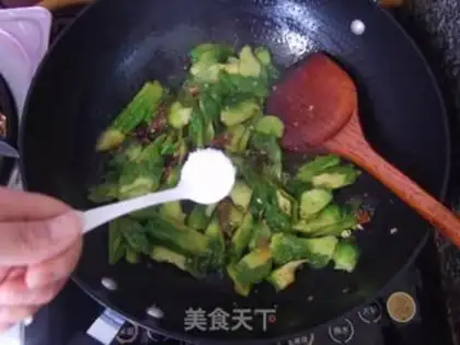 Make The beanfish fried the bitter melon step 7