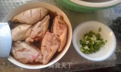 Make Red fried chicken step 0