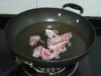 Make A fresh, light mountain corn bouquet soup step 1