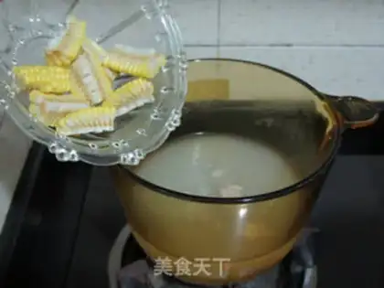 Make A fresh, light mountain corn bouquet soup step 5