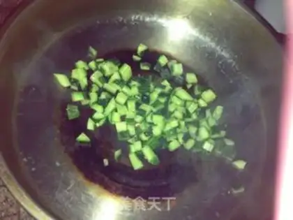 Make cucumber fried eggs step 1