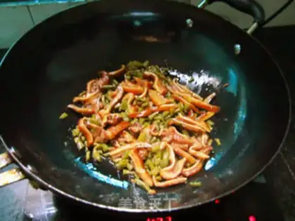 Make Sourbeans with pig ears step 2