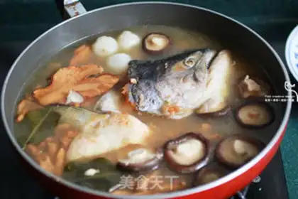 Make A salmon soup step 4
