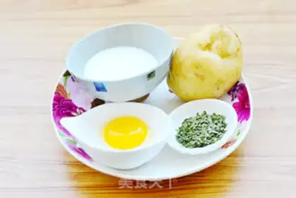 Make Onion potatoes step 0