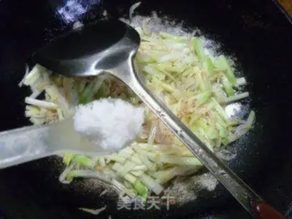 Make Shrimp-shrimp-skin-sprouts step 8