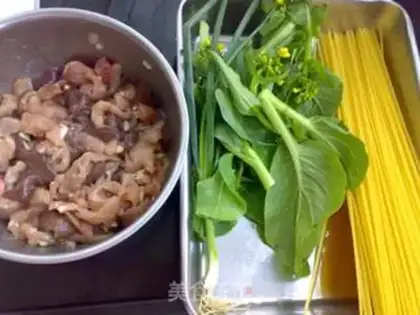 Make Pork gravy soup powder step 0