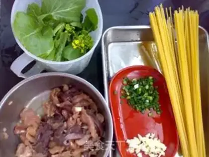 Make Pork gravy soup powder step 1