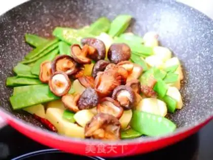 Make Dutch mushrooms, fried potatoes step 5