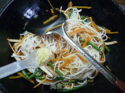 Make Carrot noodles step 11