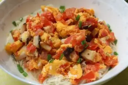 Make Tomato egg noodles step 11