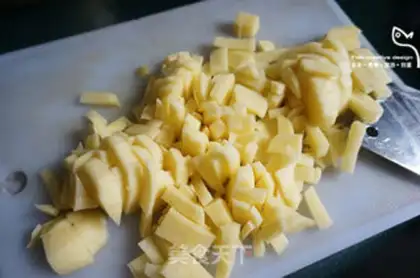Make Fried potatoes with pineapple sauce step 0