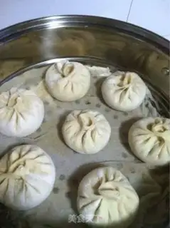 Make Celery shrimp pork bun step 5