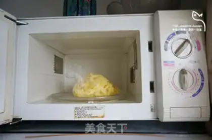 Make Fried potatoes with pineapple sauce step 1
