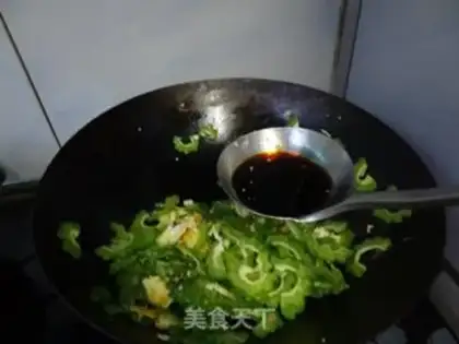 Make Eggs and guacamole step 4