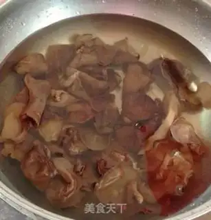 Make Onion wood fried chicken step 1