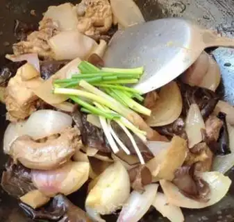 Make Onion wood fried chicken step 8