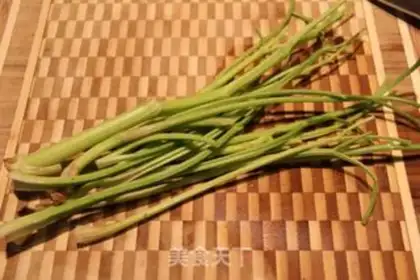 Make Celery fried beans step 0