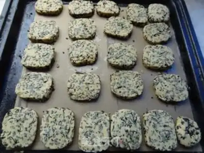 Make Black Sesame Seaweed Biscuit step 11