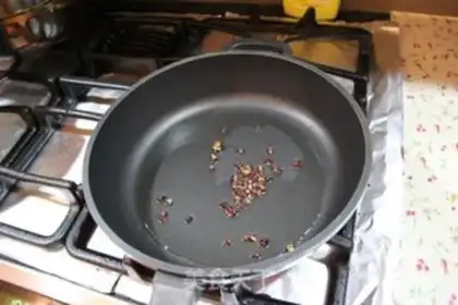 Make Celery fried beans step 4