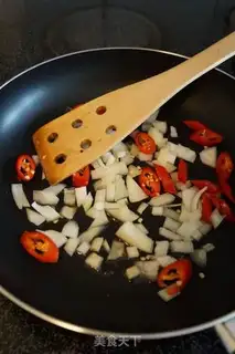 Make Spicy pork rice step 3