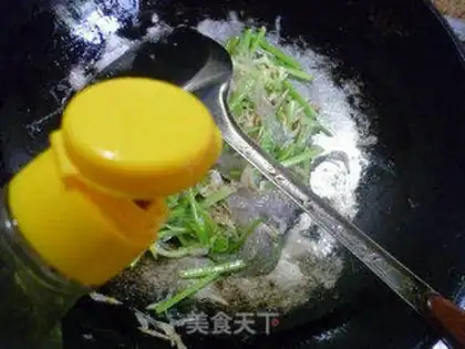 Make Shrimp skin fan celery step 6