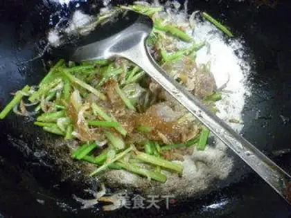 Make Shrimp skin fan celery step 9