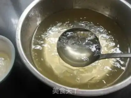 Make Hands on red sugar step 6