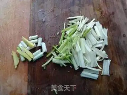Make The celery is made of meat step 2