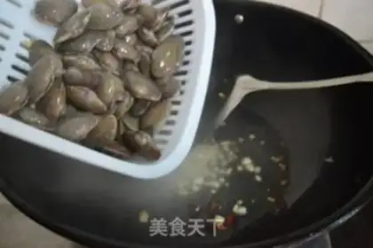 Make Pop-fried clams step 1
