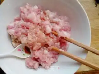 Make Three fresh meat sauce step 1