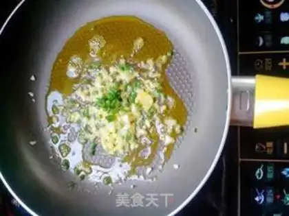 Make Three fresh meat sauce step 2