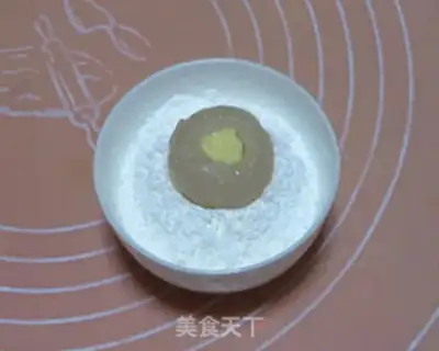 Make Fried cheeseball step 3