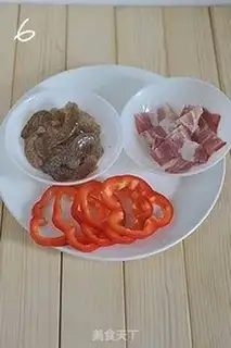 Make A thick shrimp bacon pizza step 5