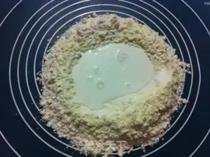 Make Milky-crackers step 1