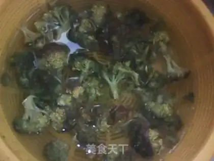 Make Cheese and broccoli step 0