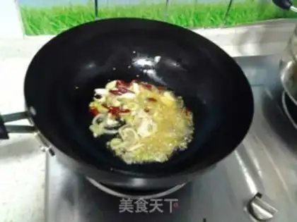 Make Fan fried eggs step 1