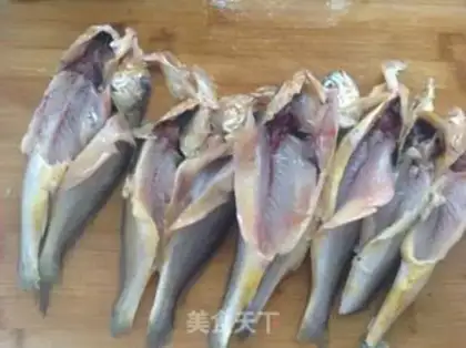 Make Milky little yellowfish step 0