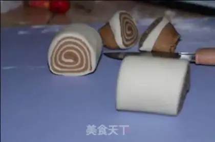 Make Double-coloured buns step 8