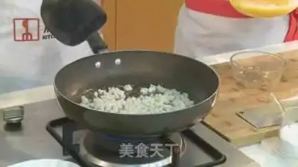 Make Silverfish fried eggs step 2