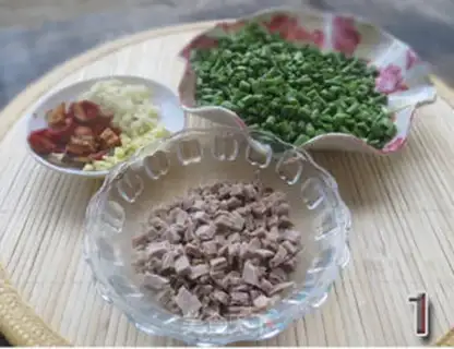 Make Spicy bean horns step 0