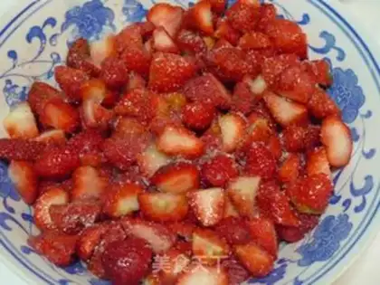 Make Strawberry jam step 2