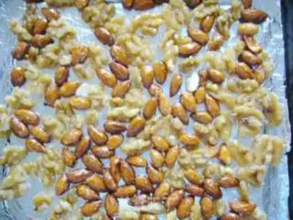 Make walnuts and almonds step 3