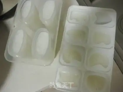 Make Milk popsicle step 6