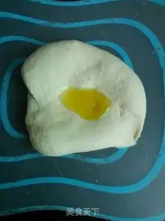 Make Two-way pizzas, sea and land step 1