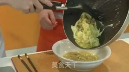 Make Fried eggs step 5