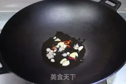 Make Scrambled green pepper watermelon step 6